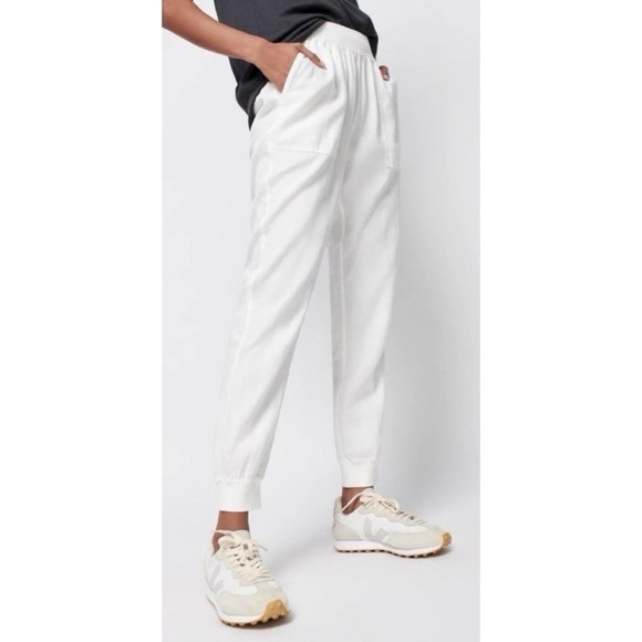 Faherty Pants - Faherty White Linen Joggers